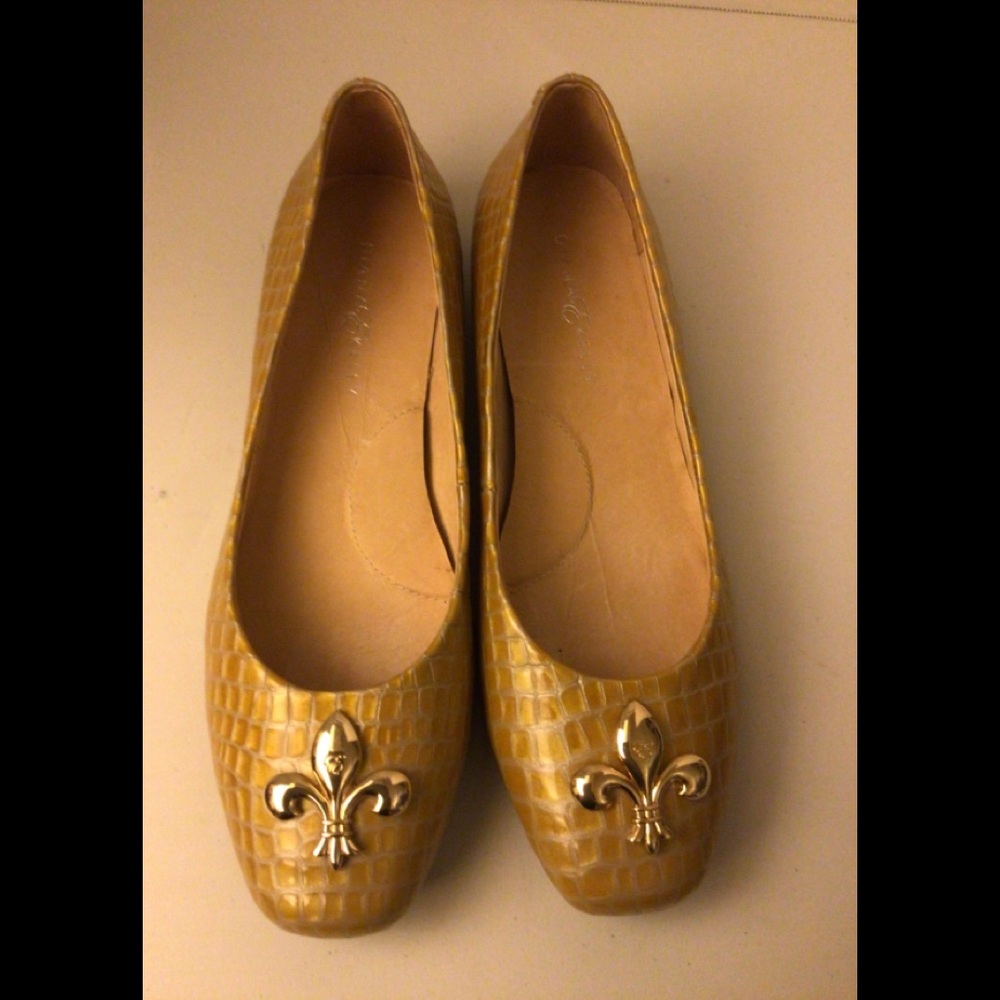Diana Kelly Flats Fleur de Lis design